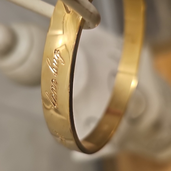 Kate Spade of New York, Ceramic Gold "Be Mine", Idiom Bangle Bracelet, Hingeless - Picture 4 of 9